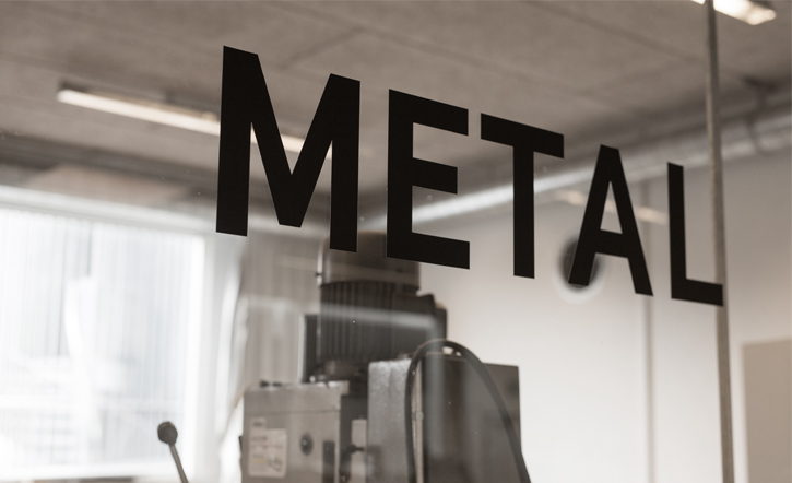 Metal01_725x442